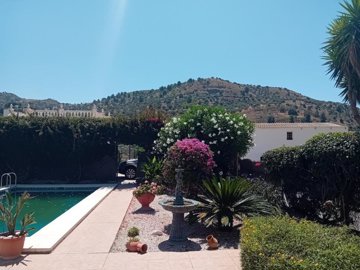 1369-villa-for-sale-in-venta-baja-47825-large