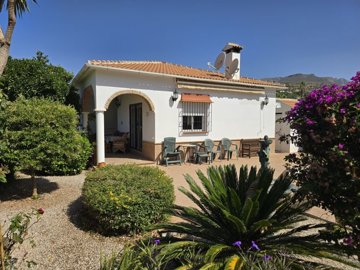 1369-villa-for-sale-in-venta-baja-47847-large