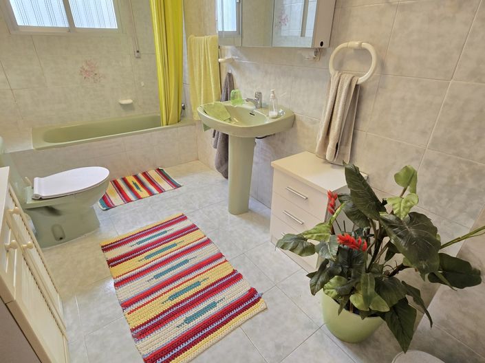 Image No.34-4 Bed Villa for sale