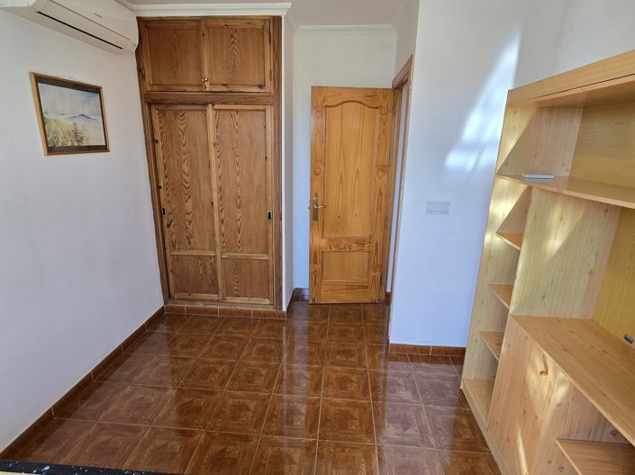 Image No.42-4 Bed Villa for sale