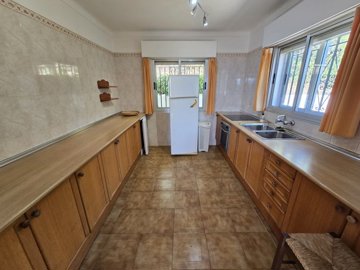 1372-villa-for-sale-in-alcaucin-48136-large