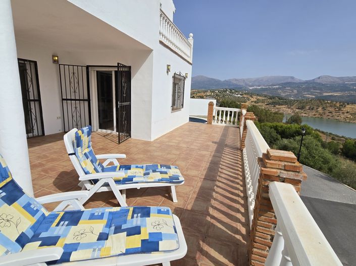 Image No.12-3 Bed Villa for sale