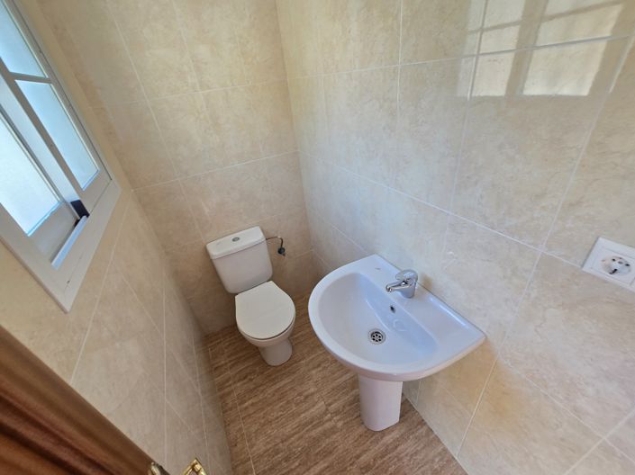 Image No.16-3 Bed Village House for sale