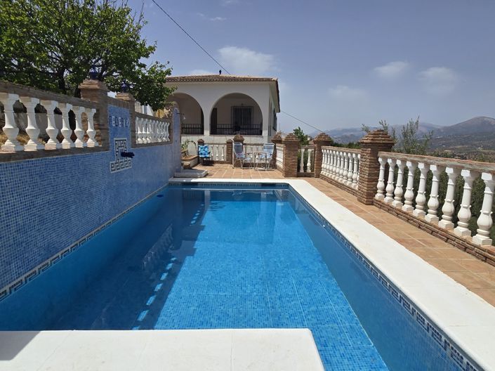 Image No.7-4 Bed Village House for sale