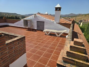1377-villa-for-sale-in-alcaucin-48407-large