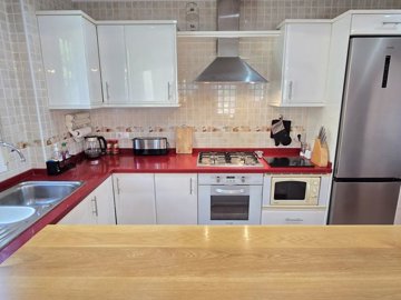 1377-villa-for-sale-in-alcaucin-48398-large
