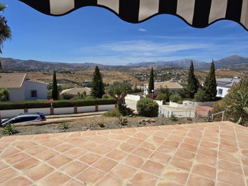 1383-villa-for-sale-in-alcaucin-48763-large
