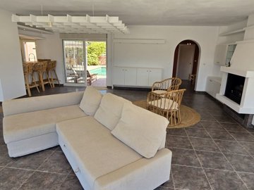 1383-villa-for-sale-in-alcaucin-48764-large