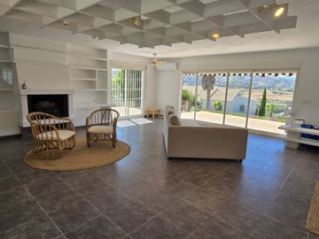 1383-villa-for-sale-in-alcaucin-48752-large