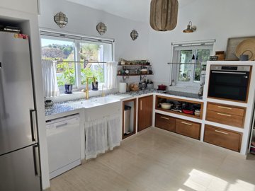 1384-villa-for-sale-in-los-romanes-48883-larg