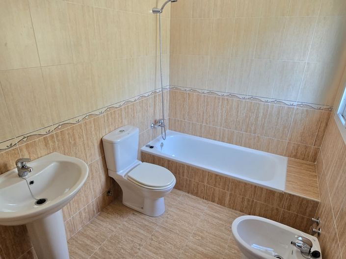 Image No.18-3 Bed Village House for sale