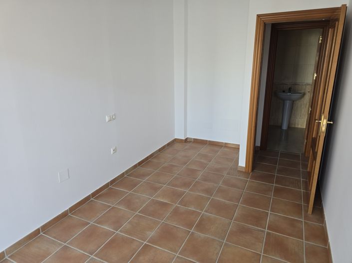 Image No.23-3 Bed Village House for sale