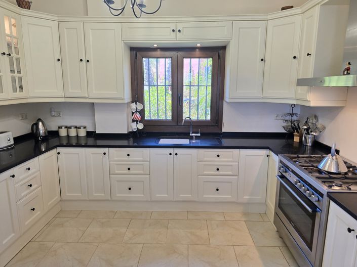 Image No.17-6 Bed Villa for sale