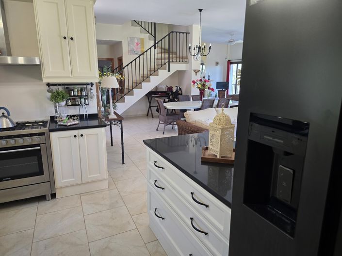 Image No.18-6 Bed Villa for sale