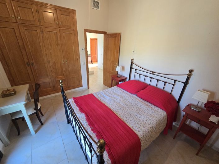 Image No.32-6 Bed Villa for sale