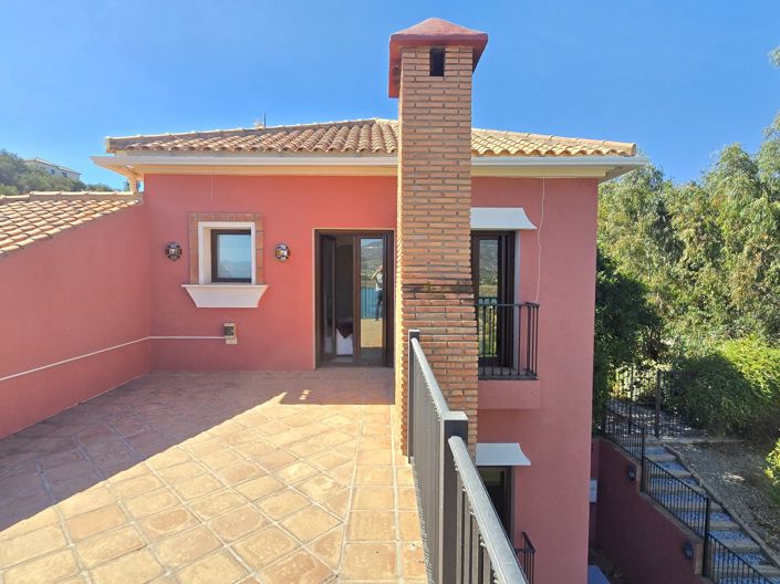 Image No.42-6 Bed Villa for sale