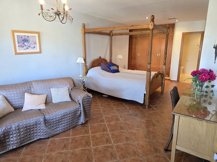 Image No.49-6 Bed Villa for sale