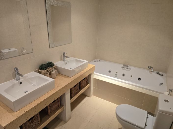 Image No.50-6 Bed Villa for sale