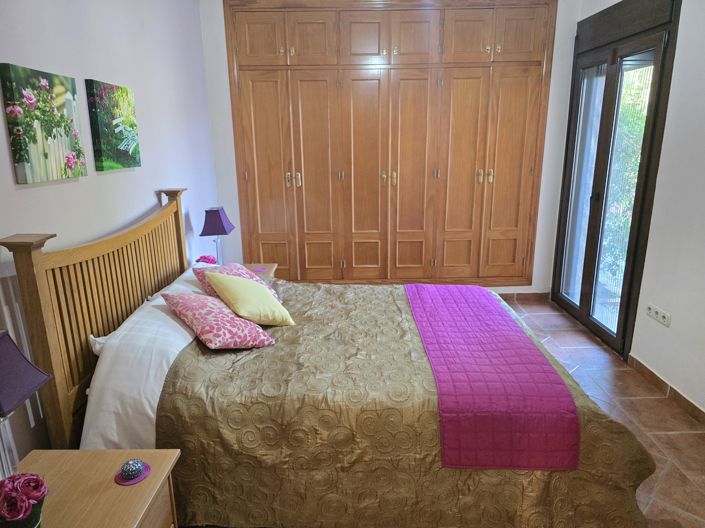 Image No.51-6 Bed Villa for sale