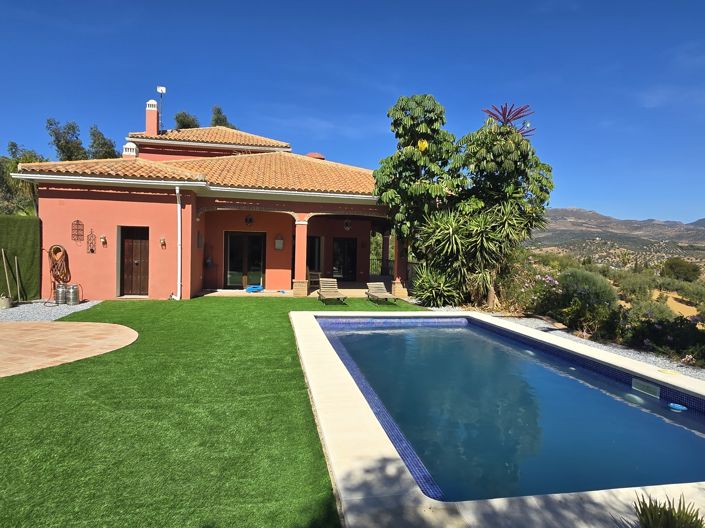 Image No.8-6 Bed Villa for sale