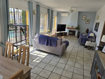 1393-villa-for-sale-in-vinuela-49703-large