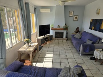 1393-villa-for-sale-in-vinuela-49704-large