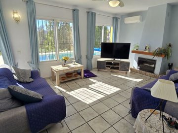 1393-villa-for-sale-in-vinuela-49992-large