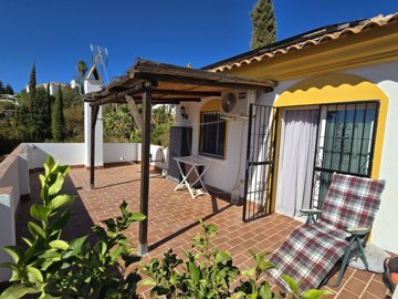 1393-villa-for-sale-in-vinuela-49999-large