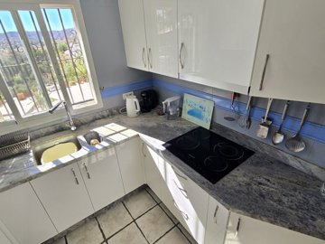 1393-villa-for-sale-in-vinuela-49973-large
