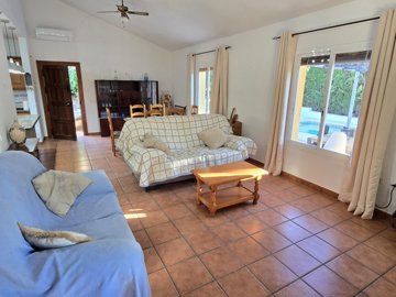 1394-villa-for-sale-in-vinuela-49732-large