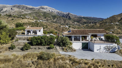1395-villa-for-sale-in-canillas-de-aceituno-5