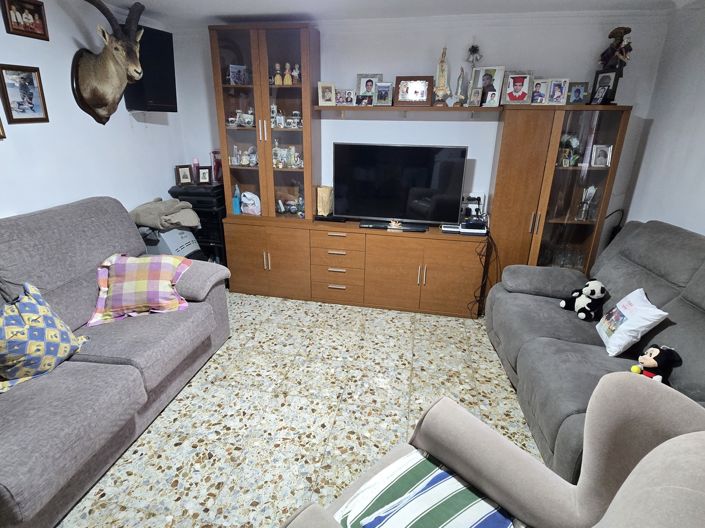 Image No.29-6 Bed Village House for sale