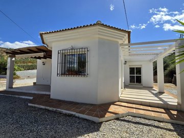 1396-villa-for-sale-in-alcaucin-54344-large