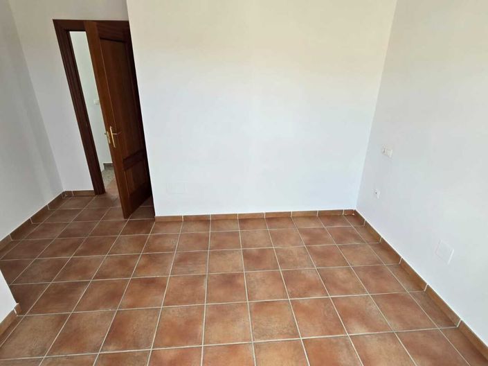 Image No.18-3 Bed Village House for sale