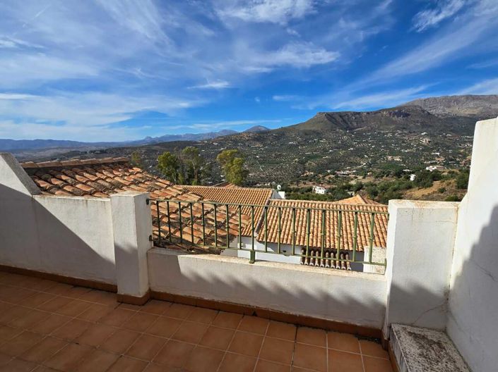 Image No.4-3 Bed Village House for sale