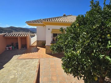 1398-villa-for-sale-in-alcaucin-50165-large