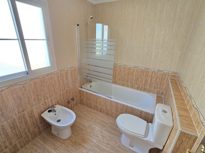 Image No.17-Maison de village de 3 chambres à vendre à Alcaucín