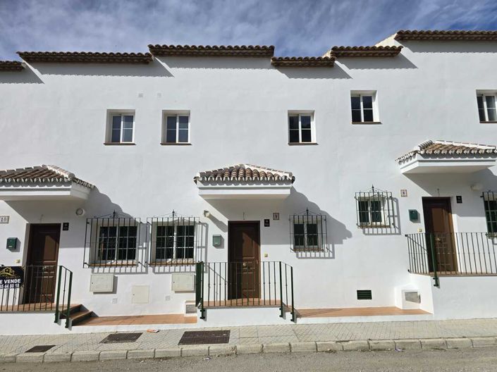 Image No.11-3 Bed Village House for sale