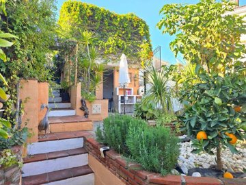 1220-village-house-for-sale-in-vinuela-50790-