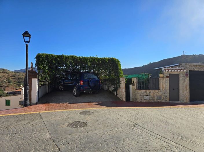 Image No.6-2 Bed Village House for sale