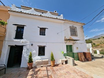 1220-village-house-for-sale-in-vinuela-39182-