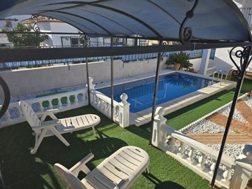 742-village-house-for-sale-in-puente-don-manu