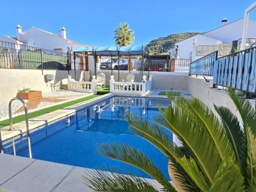 742-village-house-for-sale-in-puente-don-manu