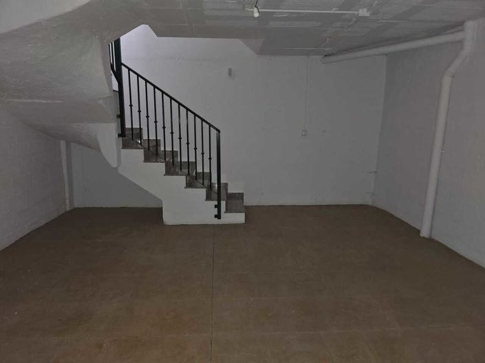 Image No.28-3 Bed Village House for sale