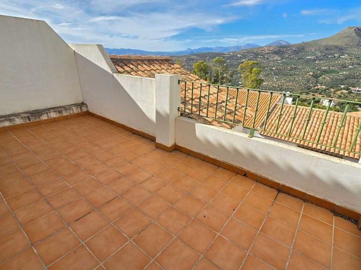 Image No.8-3 Bed Village House for sale