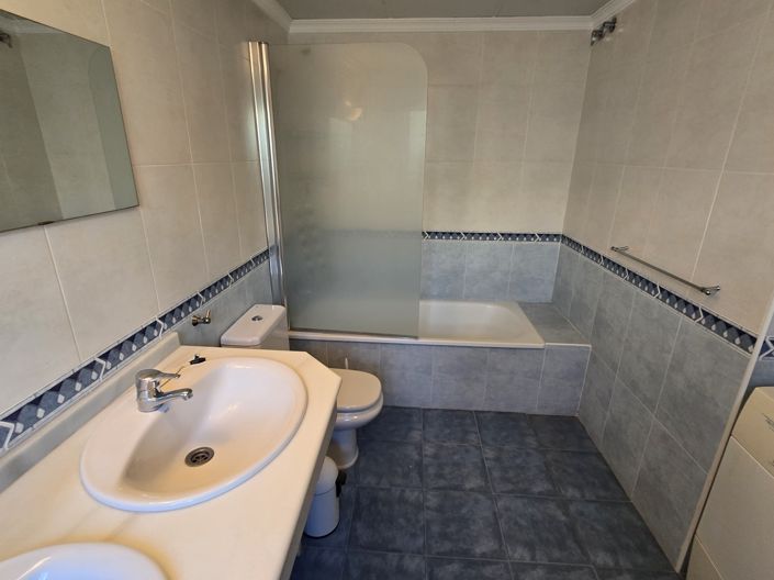 Image No.22-2 Bed Apartment for sale