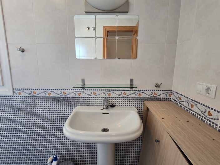 Image No.28-2 Bed Apartment for sale