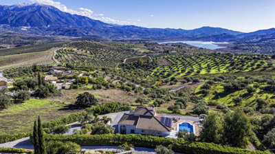 1411-villa-for-sale-in-la-vinuela-51067-large