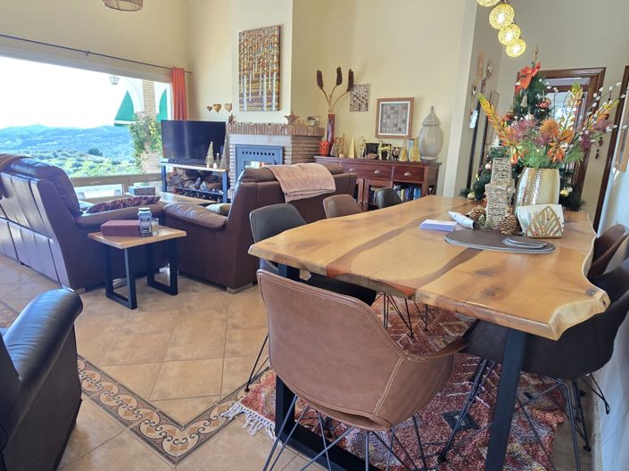 Image No.20-3 Bed Villa for sale