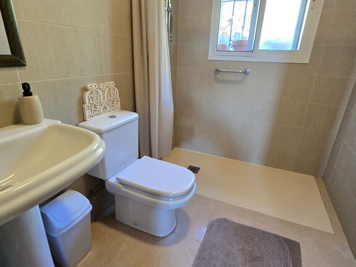 Image No.27-3 Bed Villa for sale